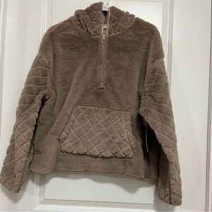 Sugarlips & Rose Taupe Faux Fur Half Zip Hoodie – NWT – Size L